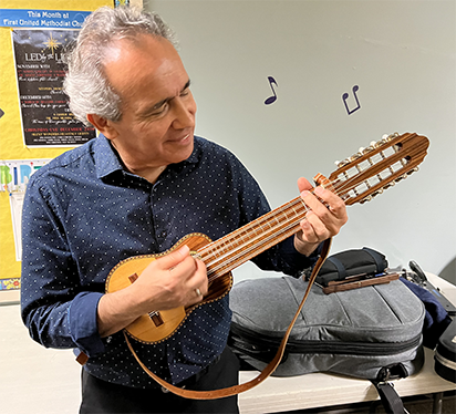 Alfredo playing charango